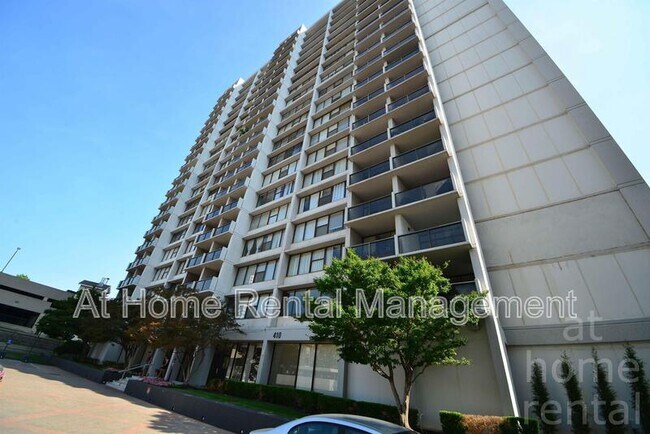 Foto del edificio - 410 W 7th St