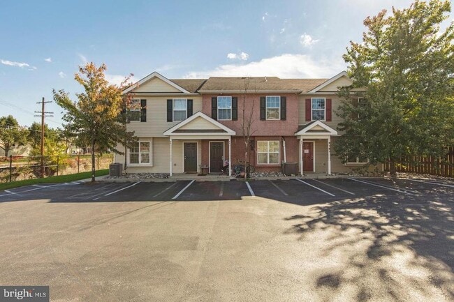 Foto del edificio - 56 S Charlotte St