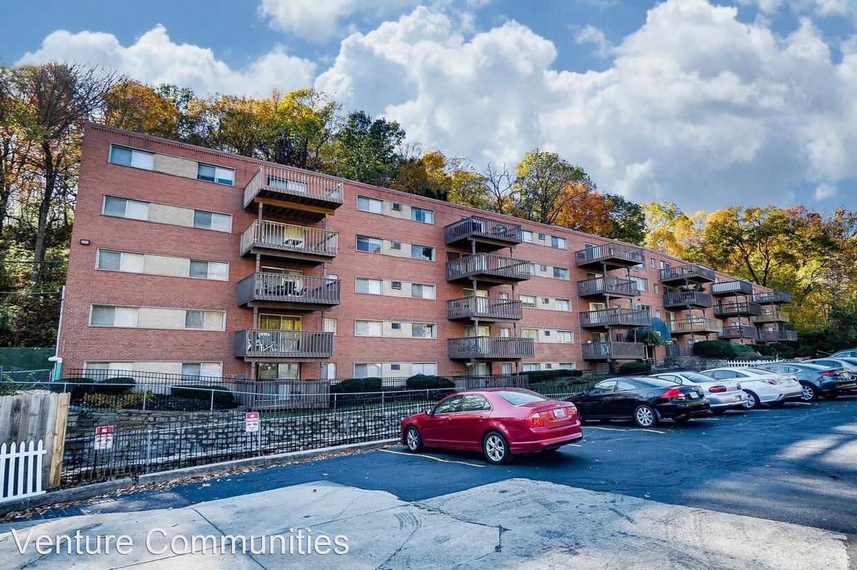 Primary Photo - 375-375 W Galbraith Rd