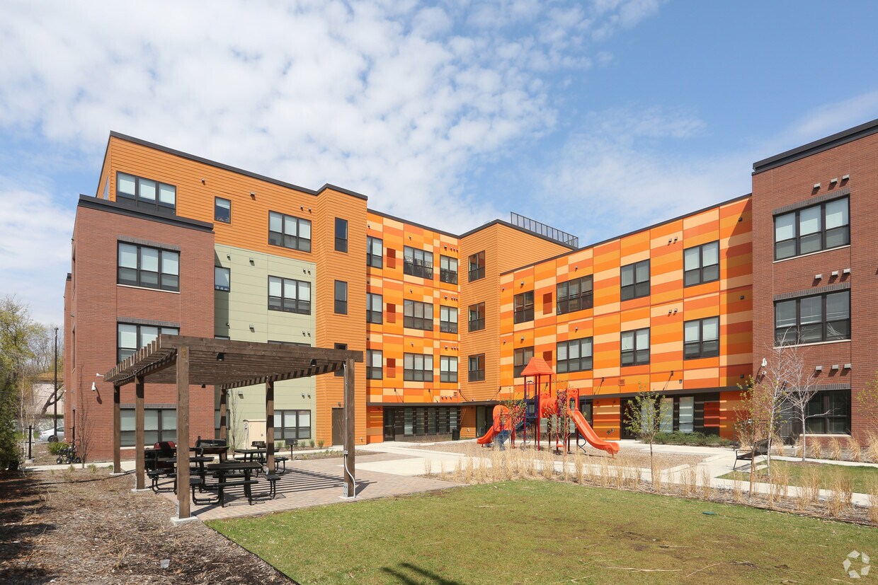 Foto del edificio - Hawthorne Eco Village