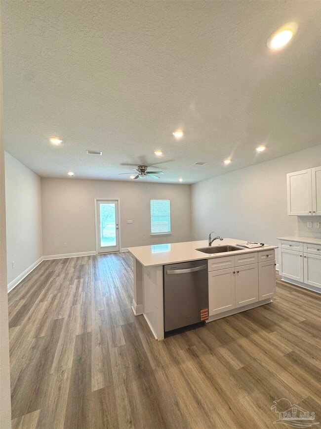 Building Photo - 5673 Stellarjay St