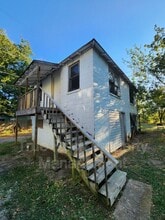 Building Photo - 516 E 14th St