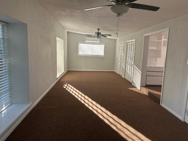 Foto del edificio - 10220 Marsh Ln