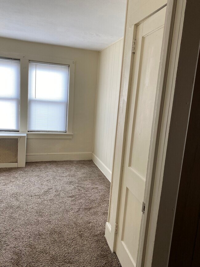 Foto del edificio - 63 E Railroad Ave