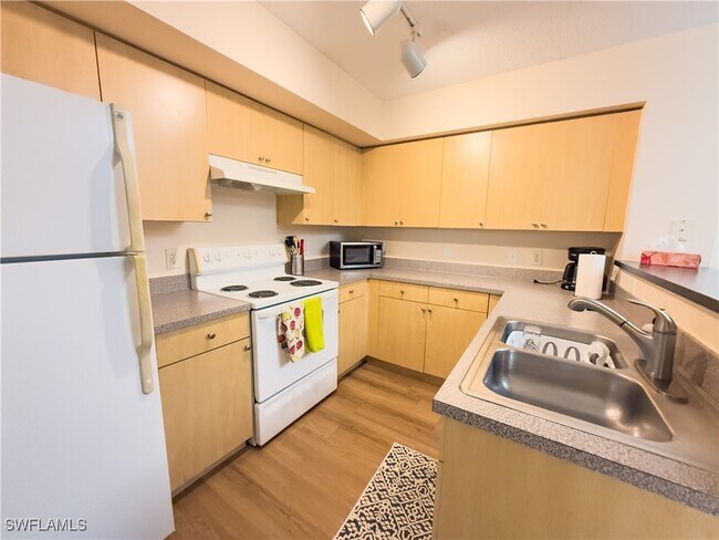Foto del edificio - 8754 River Homes Lane