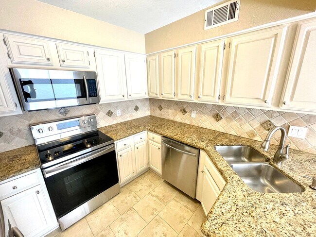 Building Photo - 17106 Knots Landing