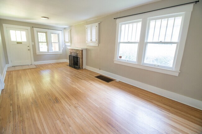 Foto del edificio - 4326 Batavia Pl