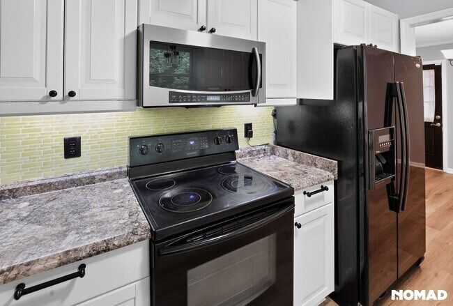 Foto del edificio - 151 Meadow Wood Dr