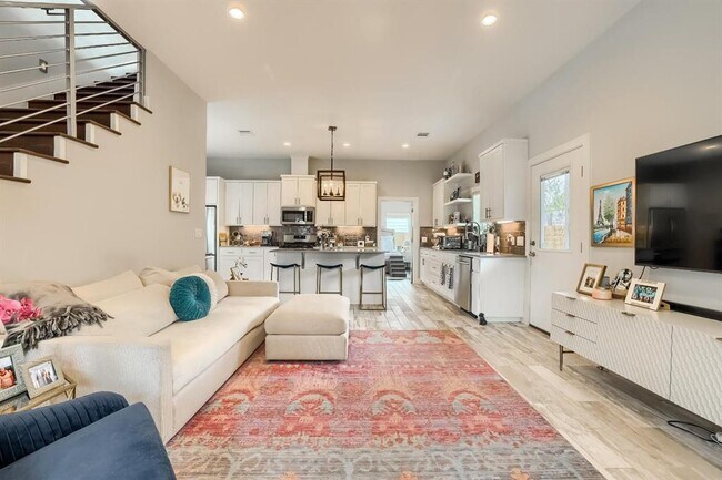 Foto del edificio - 7600 Carver Ave