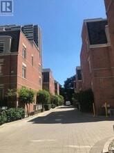 Building Photo - 415 Jarvis St