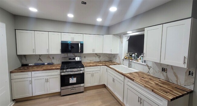 Foto del edificio - 352 Walnut St