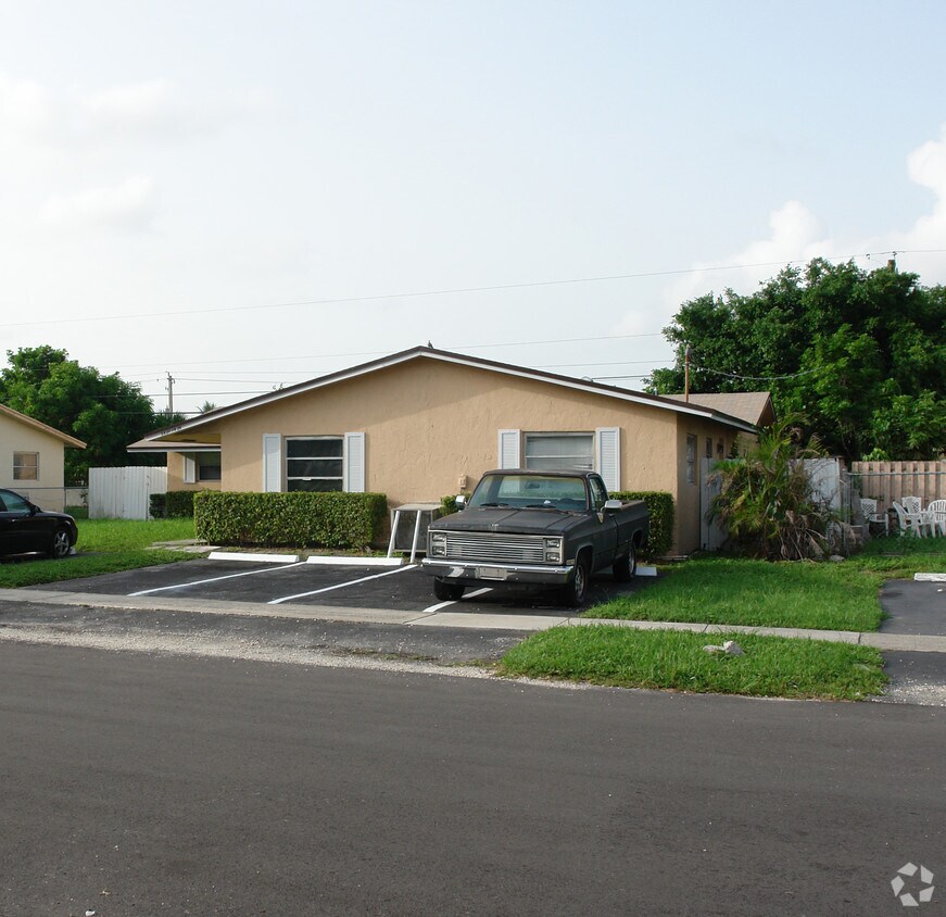 Foto del edificio - 5930 NW 19th Ct