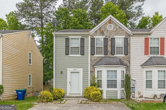 Foto del edificio - 5895 Hampton Ct