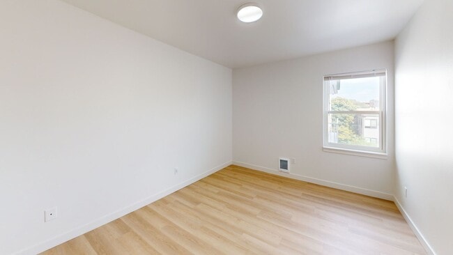 Interior Photo - Residence 620