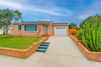 Building Photo - 3926 Aragon Dr
