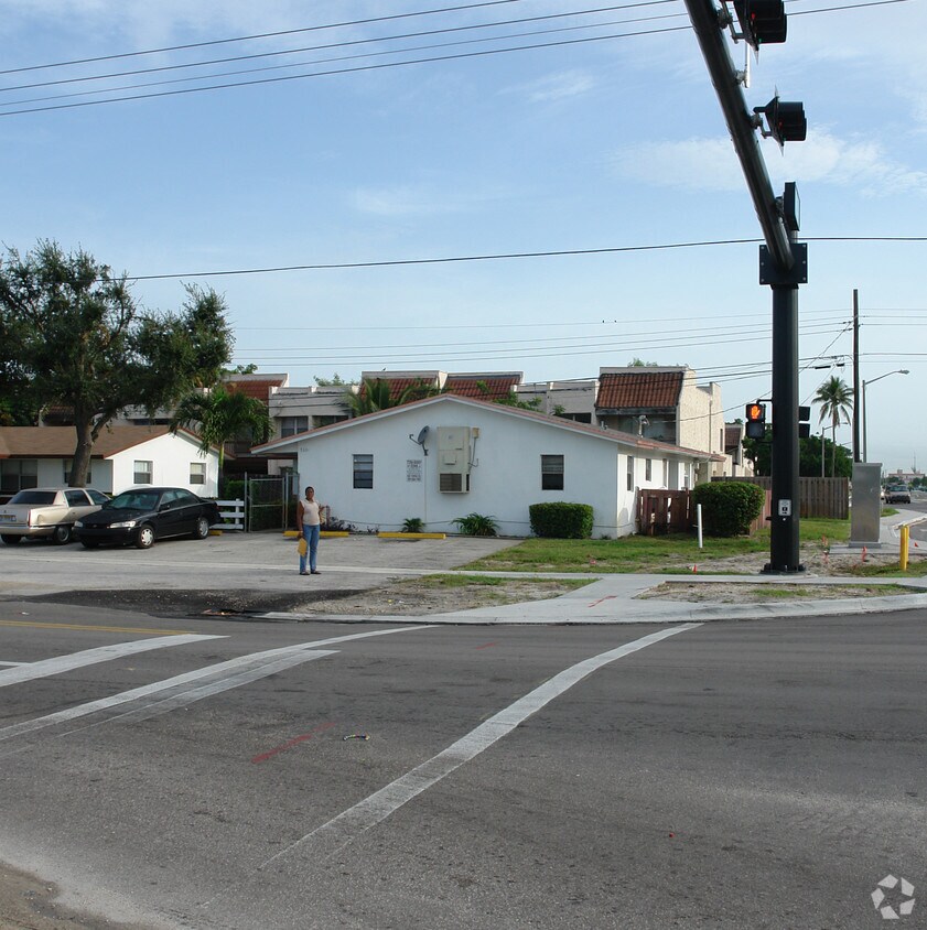 Building Photo - 5601 NW 15th St
