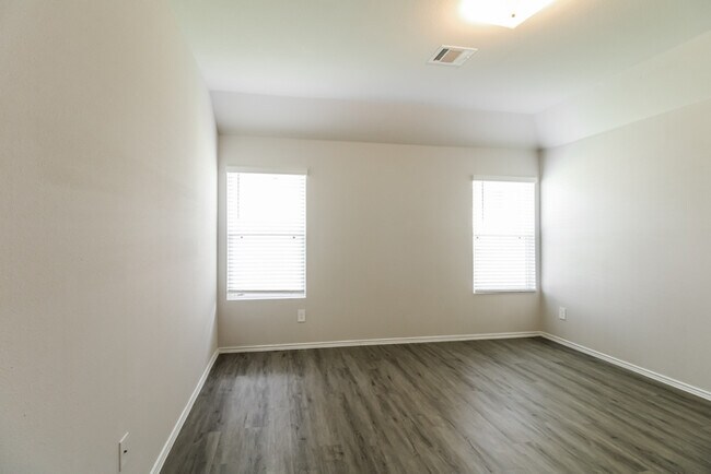 Building Photo - 13442 Musky Dr