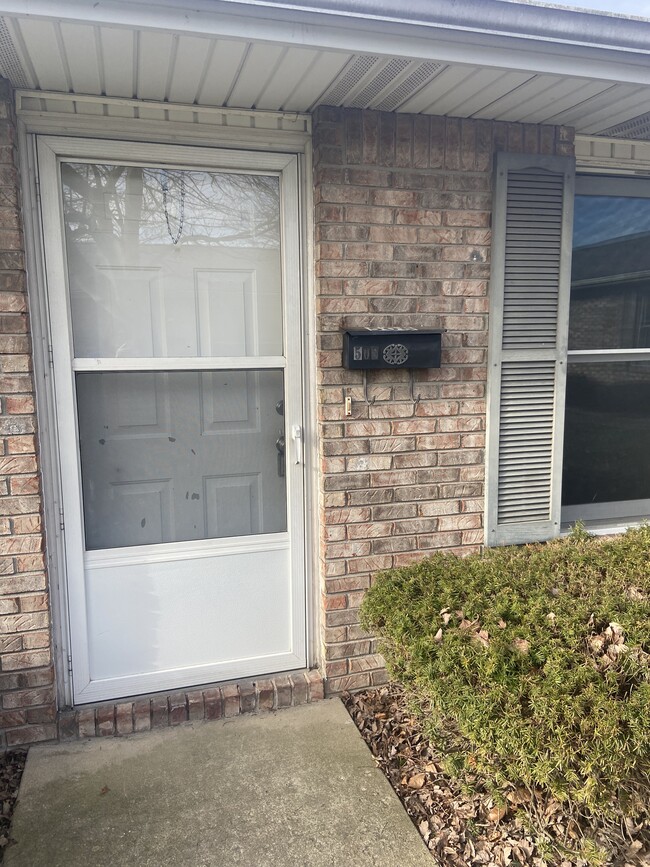 Front entrance - 508 N Elm St