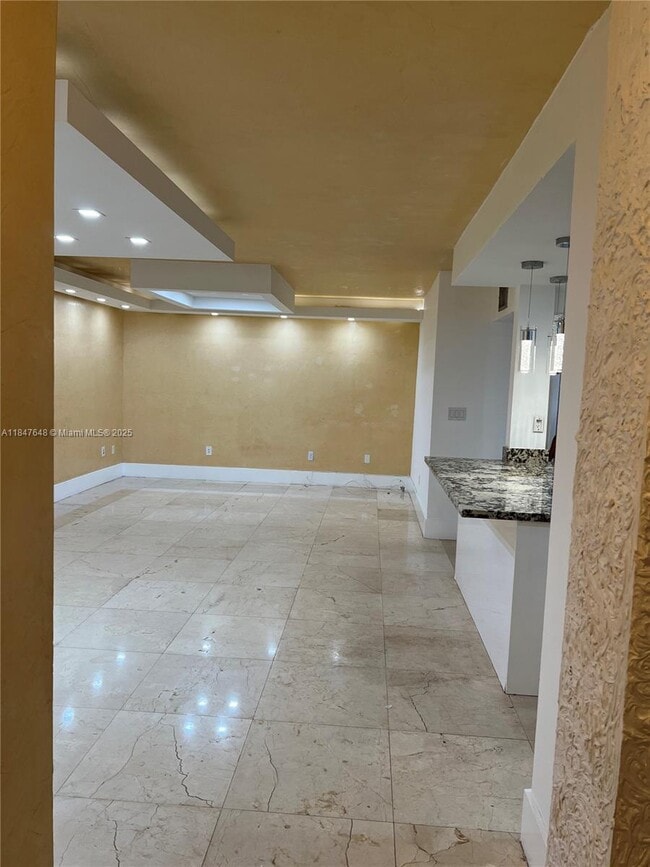 Foto del edificio - 840 NE 199th St