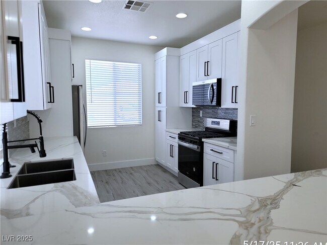 Foto del edificio - 2379 Brockton Way