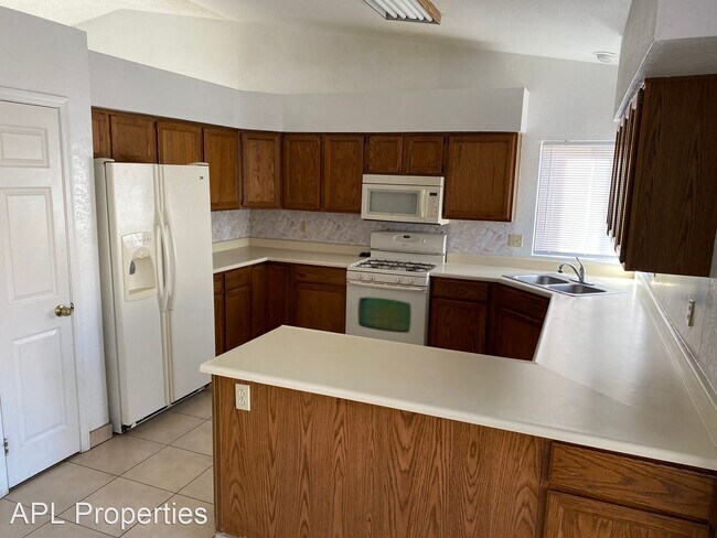 Building Photo - 4 br, 2.5 bath House - 5188 W Aquamarine St