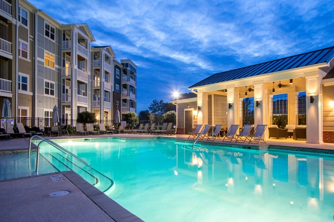 Building Photo - Town Center at Lake Carolina