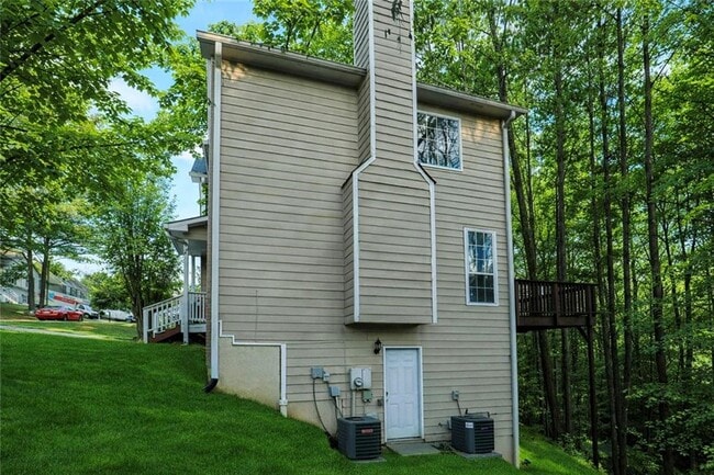 Foto del edificio - 2108 Lindley Ln