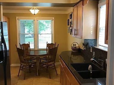 Building Photo - 1296 E Miner Rd