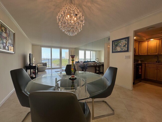 Foto del edificio - 3912 S Ocean Blvd