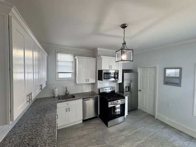 Building Photo - 24 Pamrapo Ave