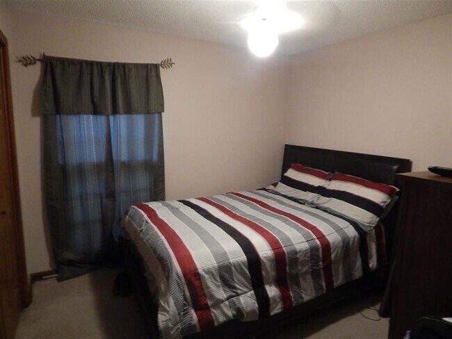 Foto del edificio - 2960 New London