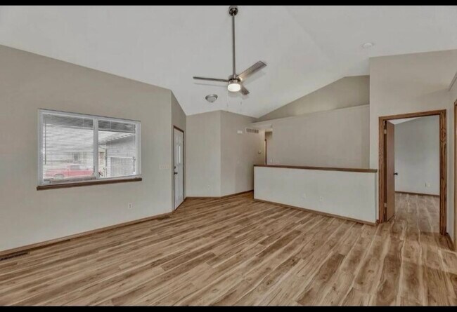 Building Photo - 310 Poston Rd