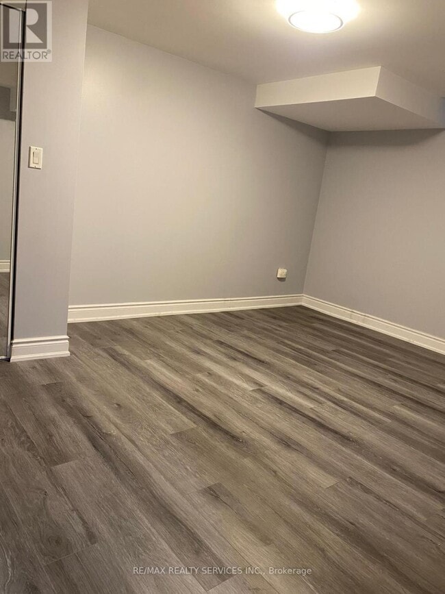 Building Photo - 3760 Pearlstone Dr