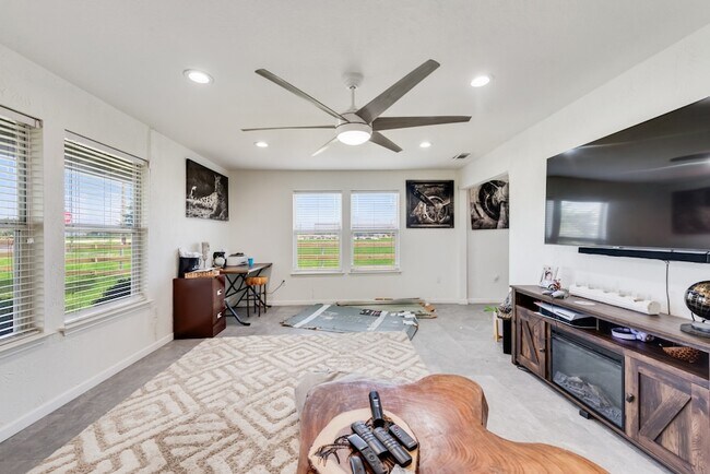 Foto del edificio - 354 N Farm To Market 1138