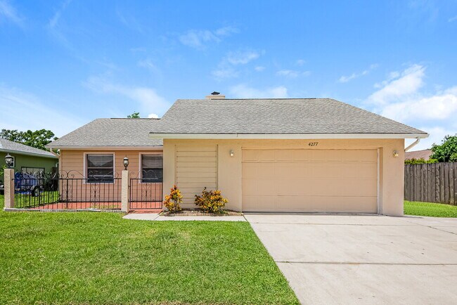 Building Photo - 4277 Lancaster Dr