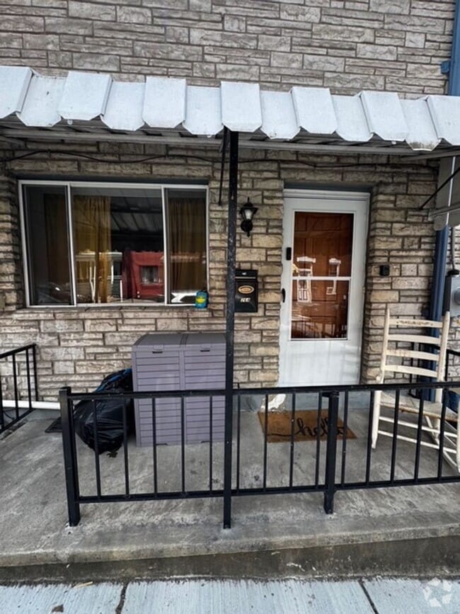Building Photo - 264 45th St