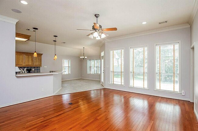 Building Photo - 2332 Kendal Green Cir
