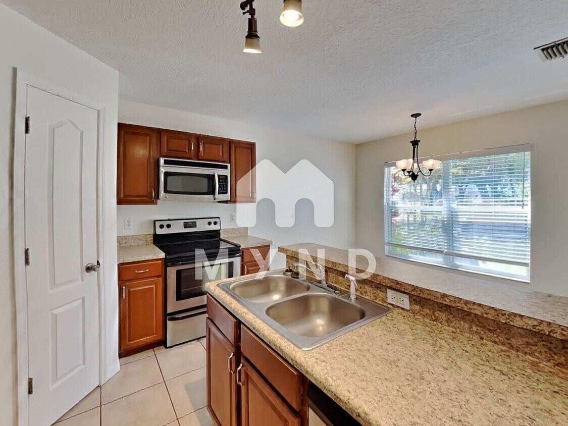 5839 Meadowpark Pl House Rental in Lithia, FL