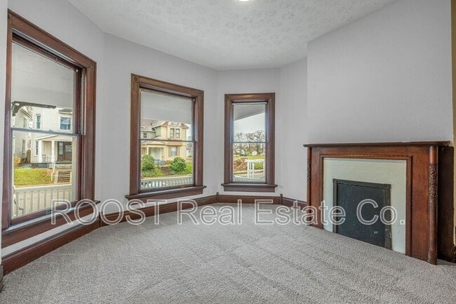 Building Photo - 39 Warder St