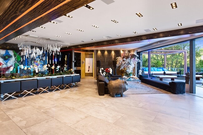 Building Photo - 8356 Sunset View Dr