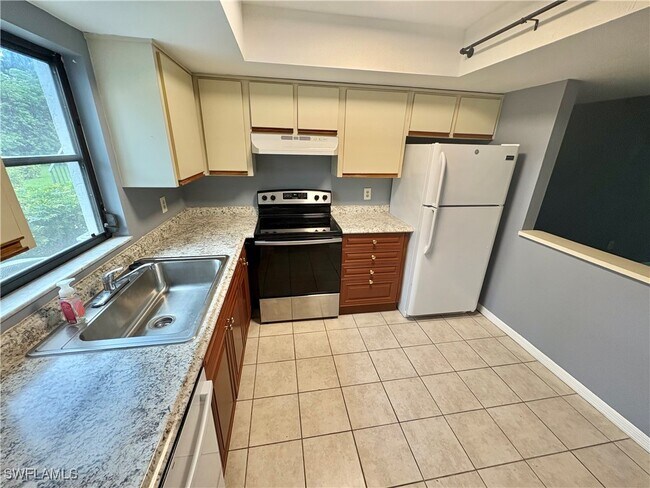 Building Photo - 28121 Pine Haven Way