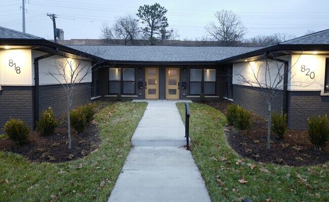 Foto del edificio - 818 Francis Pl