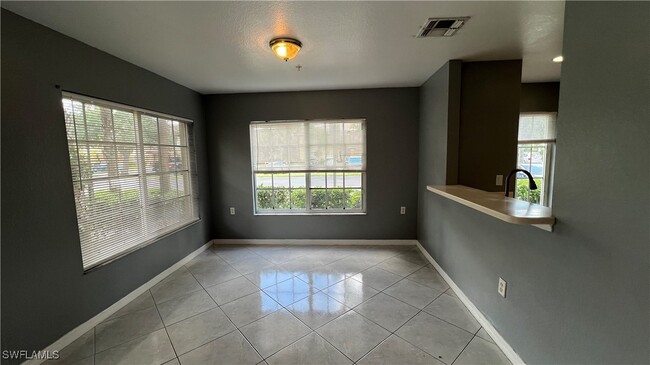 Building Photo - 9420 Ivy Brook Run