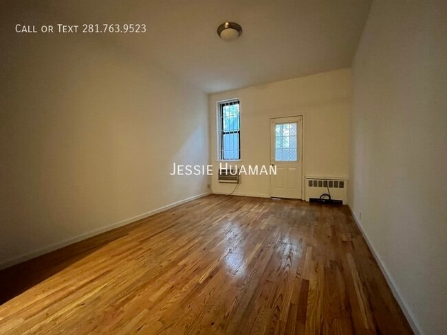 Building Photo - 347 E 76th St