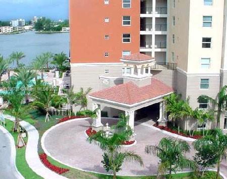 Foto del edificio - 17150 N Bay Rd