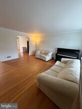 Building Photo - 146 Dumbarton Rd