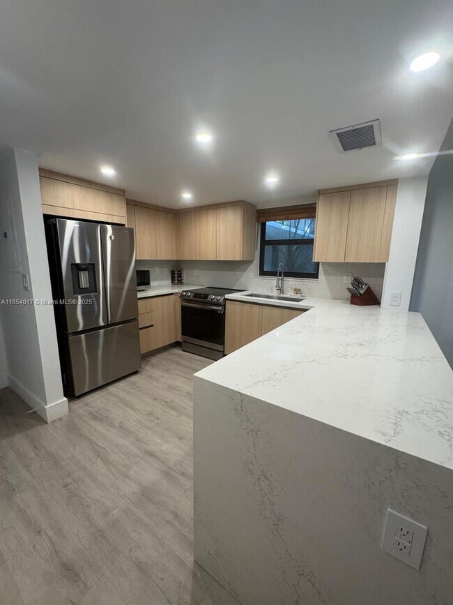 Foto del edificio - 55 Ocean Ln Dr