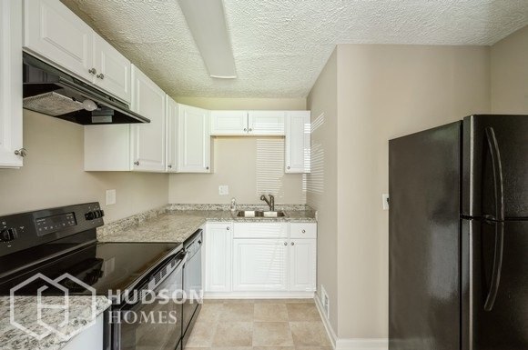 Building Photo - 146 Daimler Dr