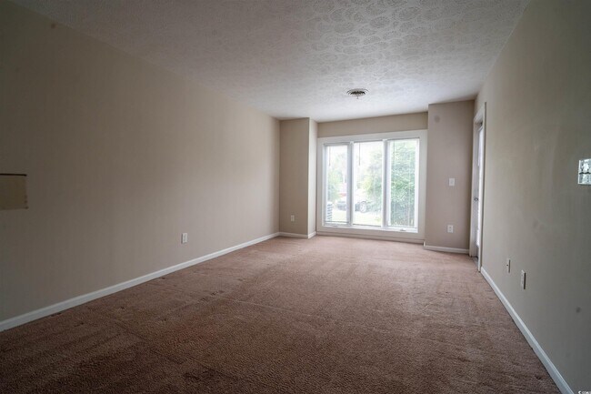 Foto del edificio - 4712 Cobblestone Dr