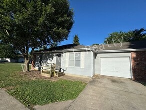 Building Photo - 1505 W Rainey St